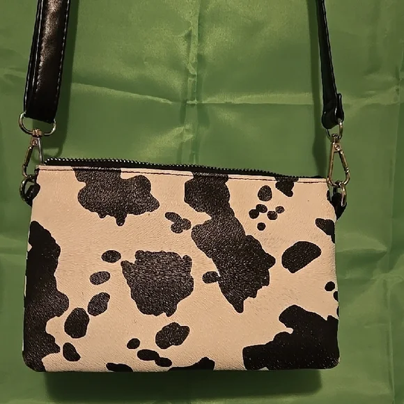 Source Unknown Monochrome Cow Print Crossbody Bag - Picture 2 of 8